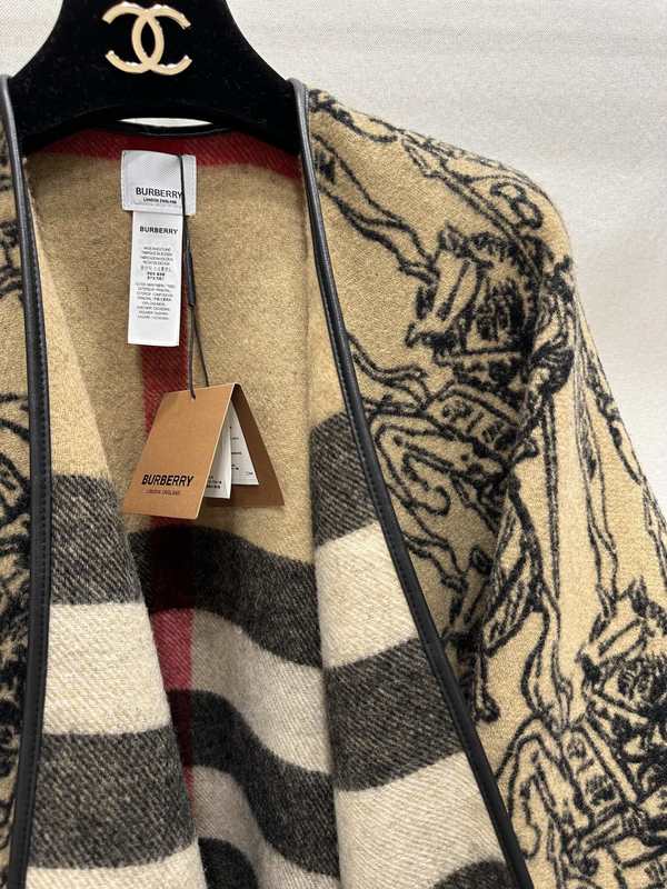 Burberry Cloak BBC00201 Burberry Cloak BBC00201