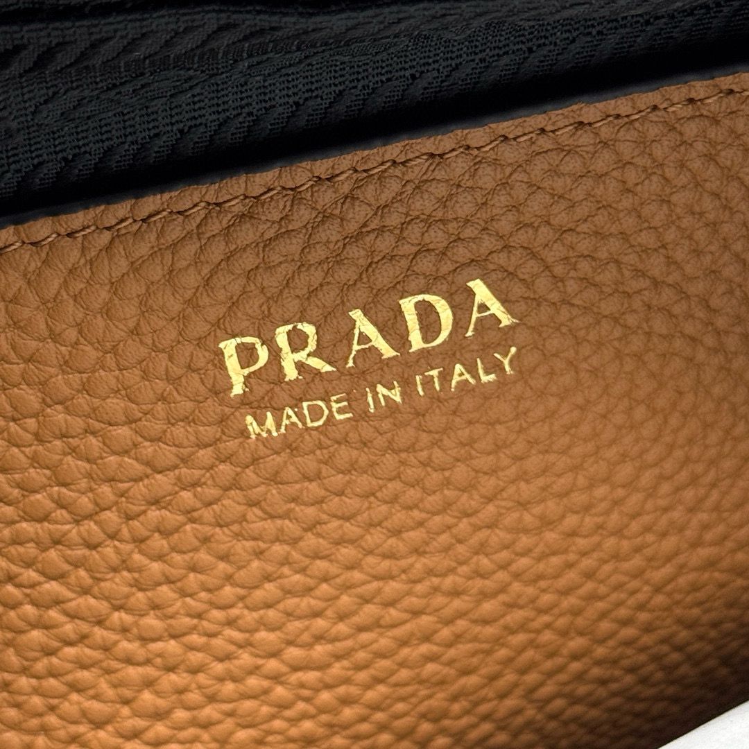 Prada Leather bag with shoulder strap 1BH082 Brown