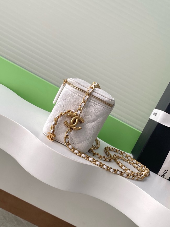 CHANEL MINI CLUTCH Grained Calfskin AP3940 white