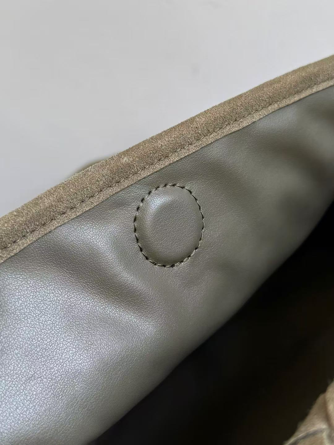 Bottega Veneta Large Hop Bag 763970 Gray Bottega Veneta Large Hop Bag 763970 Gray