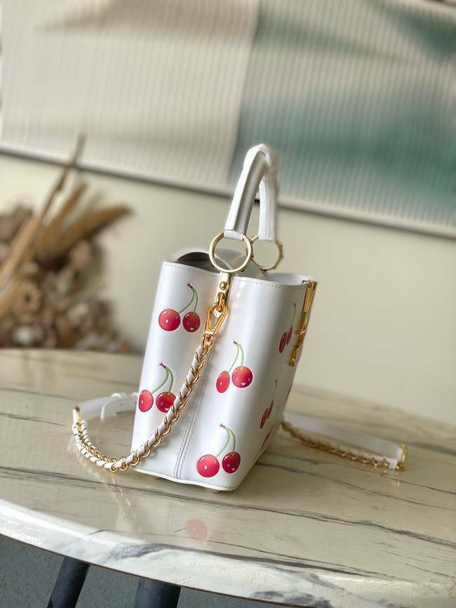 Louis Vuitton Capucines BB M13252 white
