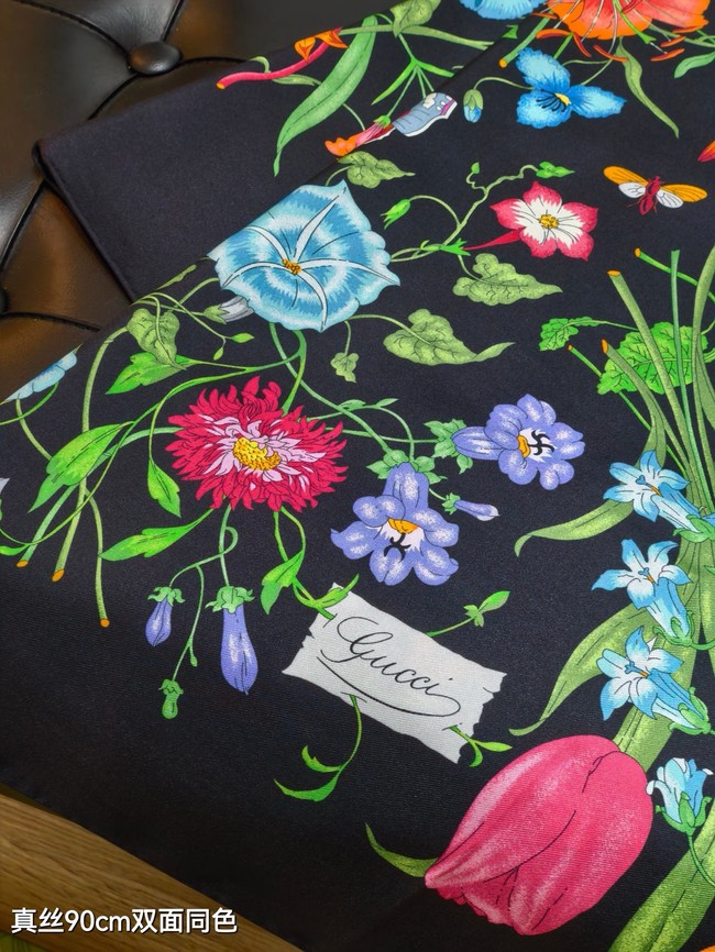 Gucci Shawl Cashmere and Silk Jacquard KY115