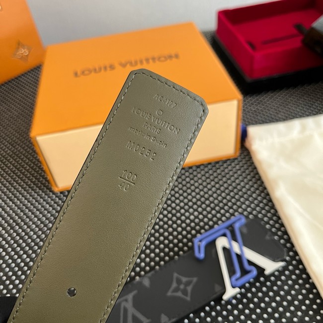 Louis Vuitton Initiales 40MM Reversible M9056