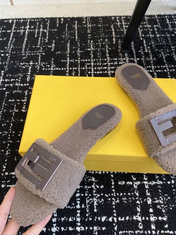 Fendi Shoes FDS00129