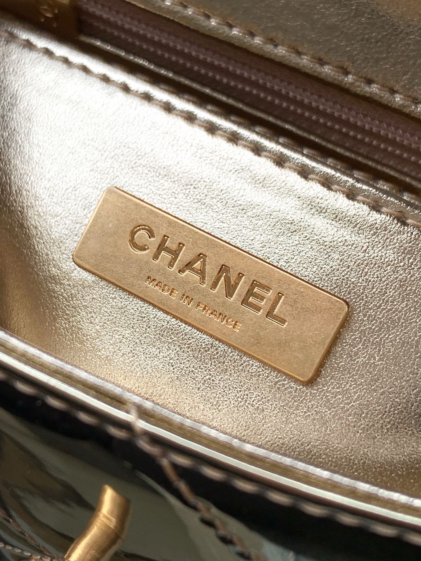 Chanel 25K Original Patent Leather Top Handle Bag A6320 Gold Chanel 25K Original Patent Leather Top Handle Bag A6320 Gold