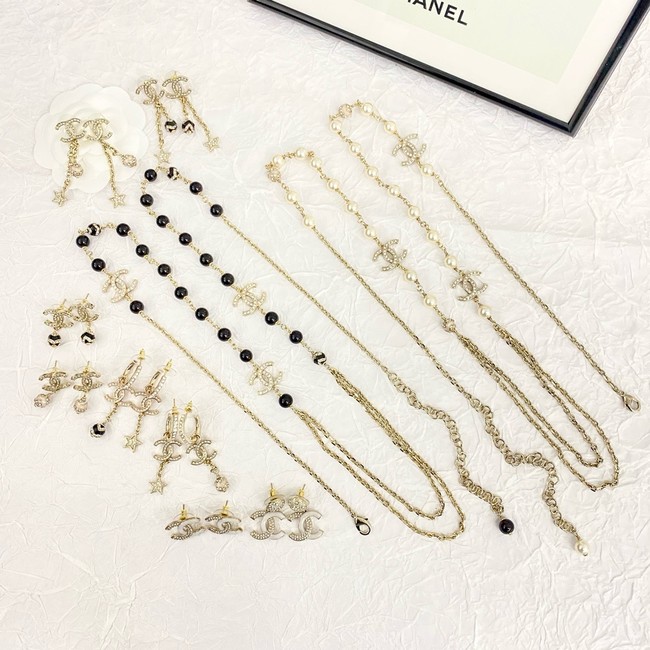 Chanel necklace CE81654