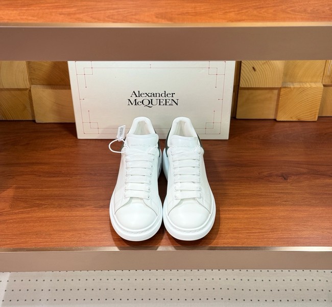 Alexander Mcqueen Casual flat shoes 97153-4