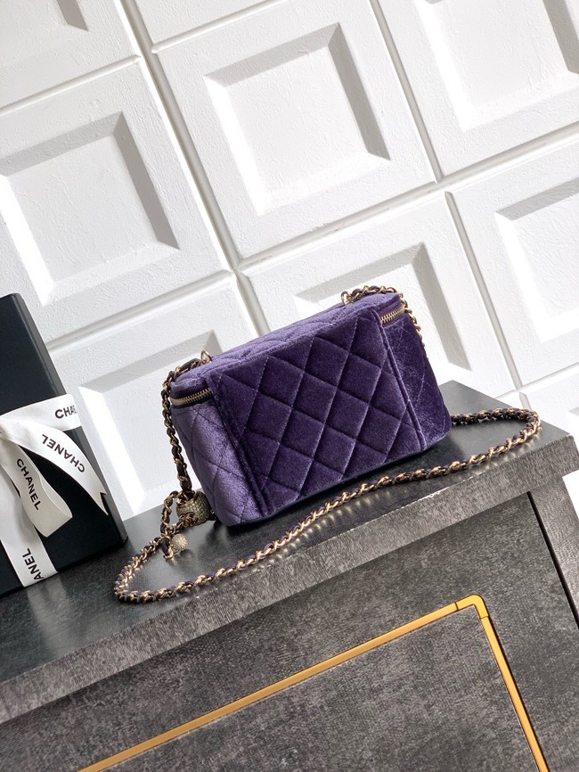 CHANEL velvet Vanity with Chain AP3940 Purple