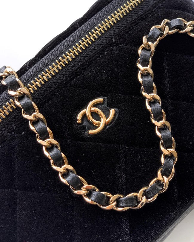 CHANEL velvet Vanity with Chain AP3940 black