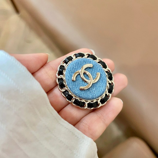 Chanel brooch CE81978